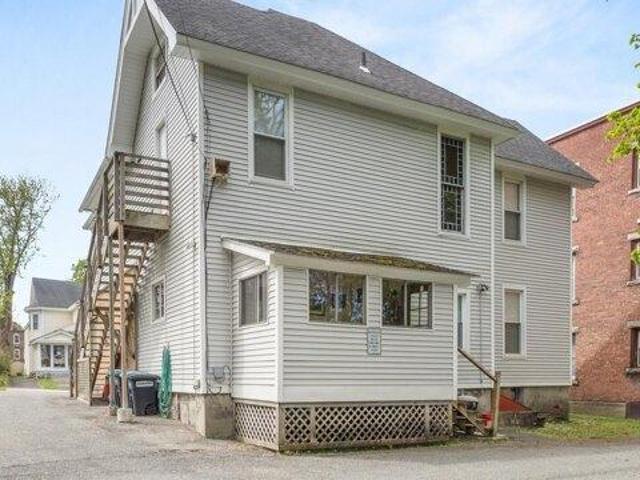 house with 3 bedroom, Pittsfield MA ES105473601