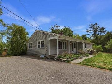 house with 3 bedroom, Pocasset MA DS103432356
