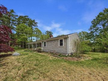 house with 3 bedroom, Pocasset MA ES103432356