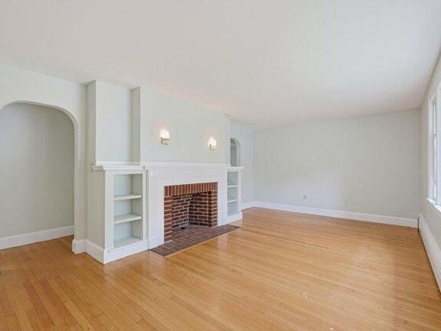house with 3 bedroom, Portland ME ES105909904