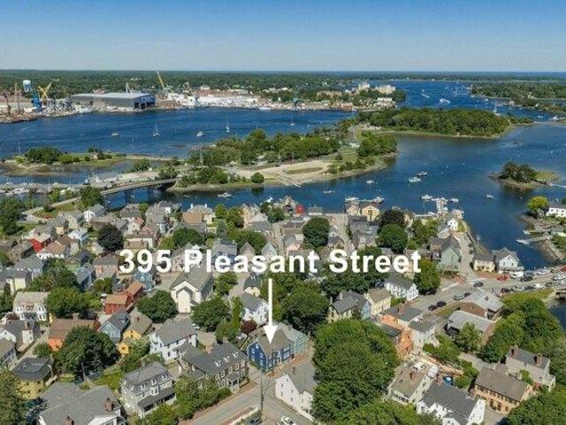 house with 3 bedroom, Portsmouth NH ES104114998