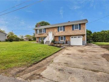 house with 3 bedroom, Portsmouth RI DS103442817