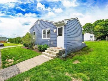 house with 3 bedroom, Portsmouth RI ES103438143