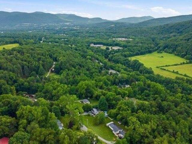 house with 3 bedroom, Pownal VT ES104570234