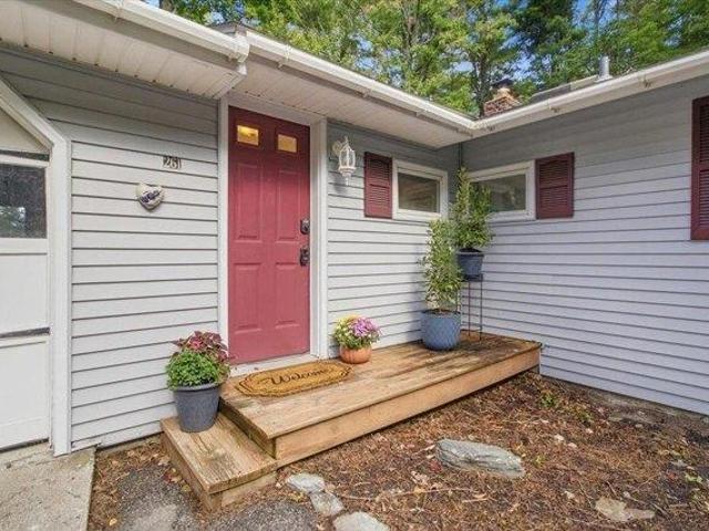 house with 3 bedroom, Pownal VT ES105551516