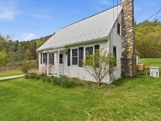 house with 3 bedroom, Pownal VT ES105658348