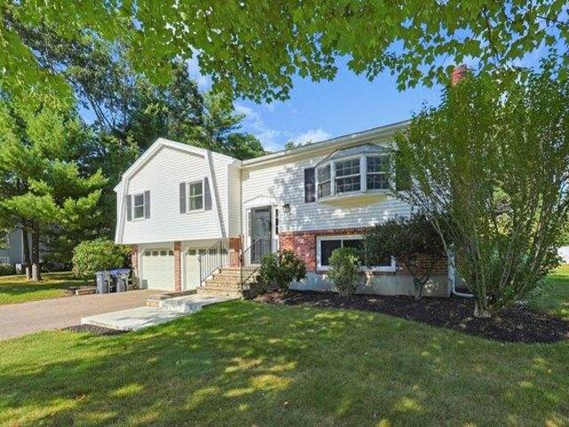 house with 3 bedroom, Plainville MA ES105552590