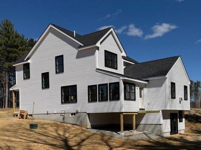 house with 3 bedroom, Plaistow NH DS104153101