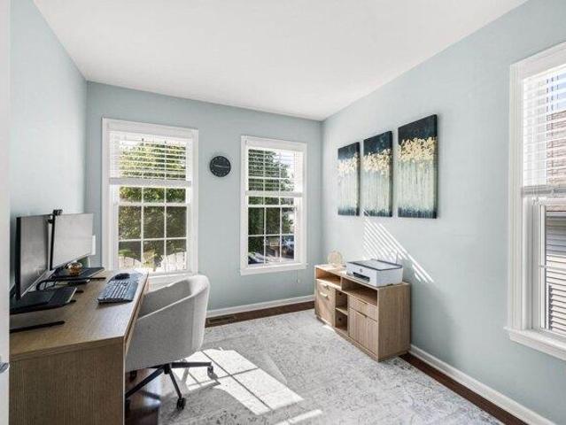 house with 3 bedroom, Plymouth MA ES105440140