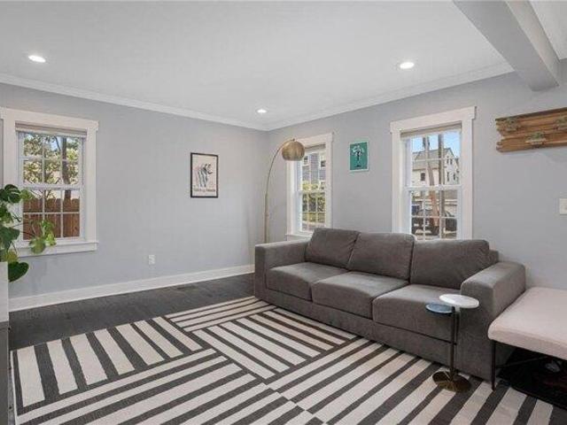 house with 3 bedroom, Providence RI ES104811717