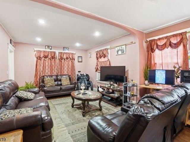 house with 3 bedroom, Prospect Park NJ ES105232500