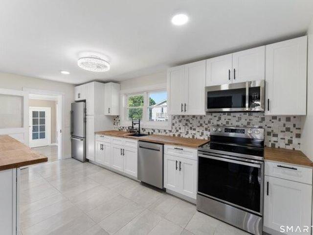 house with 3 bedroom, Putnam CT ES104543306