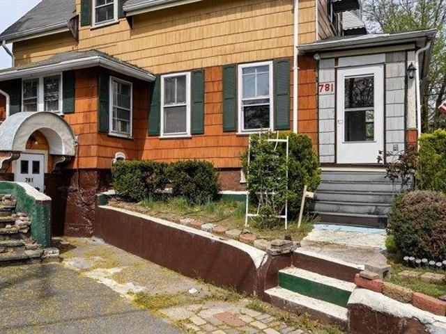 house with 3 bedroom, Quincy MA ES105401965