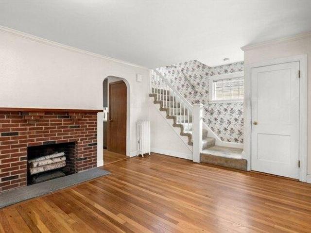 house with 3 bedroom, Quincy MA ES105403024