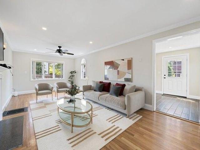 house with 3 bedroom, Quincy MA ES105442733