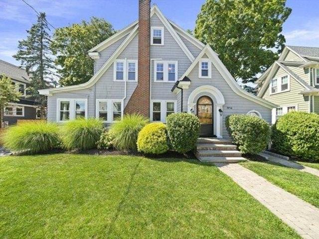 house with 3 bedroom, Quincy MA ES105494222
