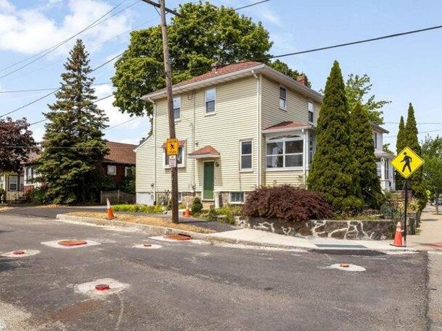 house with 3 bedroom, Quincy MA ES105533257