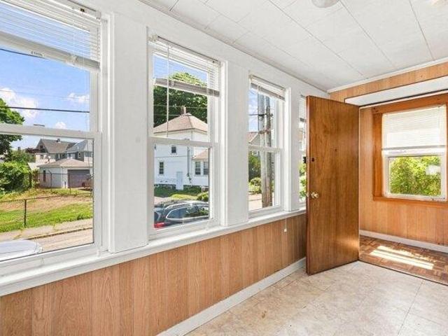 house with 3 bedroom, Quincy MA ES105560579