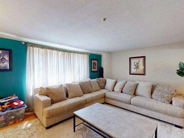 house with 3 bedroom, Randolph MA ES105614228