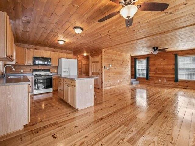 house with 3 bedroom, Rangeley ME ES105692336