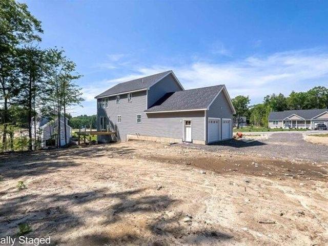 house with 3 bedroom, Raymond NH ES104264798
