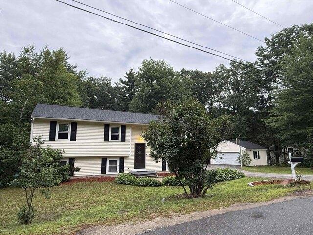 house with 3 bedroom, Raymond NH ES104374312