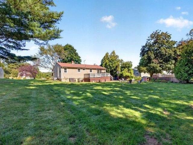 house with 3 bedroom, Raynham MA ES105352623
