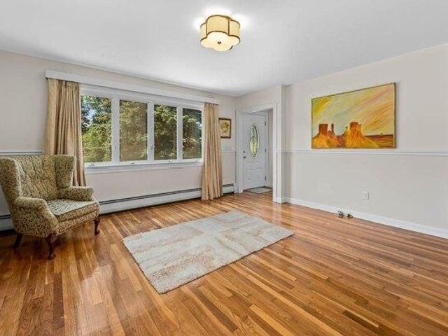 house with 3 bedroom, Raynham MA ES105562556