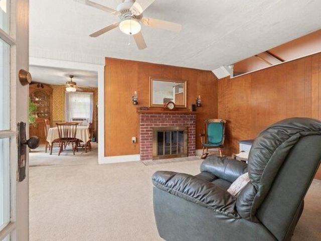house with 3 bedroom, Reading MA ES105553051