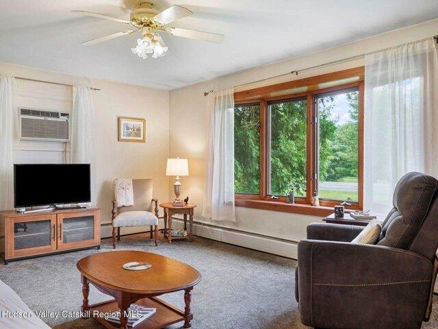 house with 3 bedroom, Red Hook NY ES105292503
