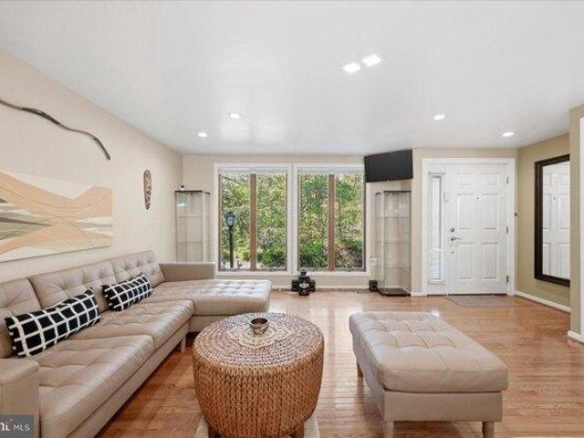 house with 3 bedroom, Reston VA DS103626781