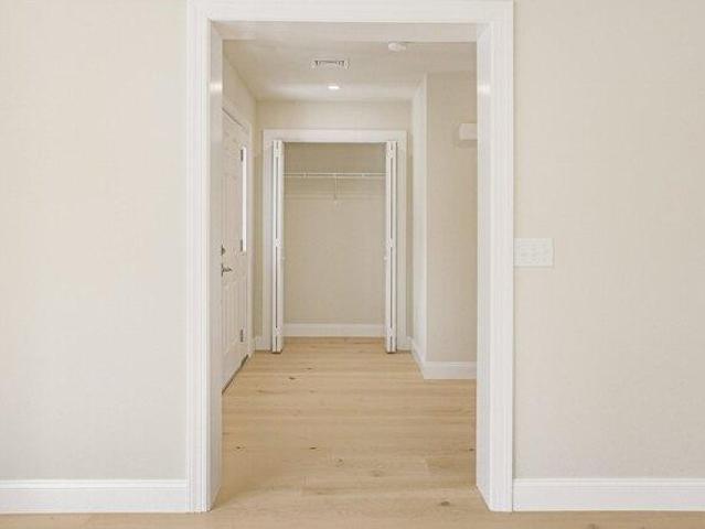 house with 3 bedroom, Revere MA ES105532599
