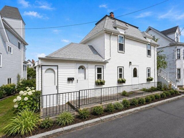 house with 3 bedroom, Revere MA ES105560735