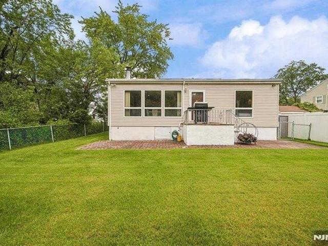 house with 3 bedroom, Ridgefield NJ ES105577669