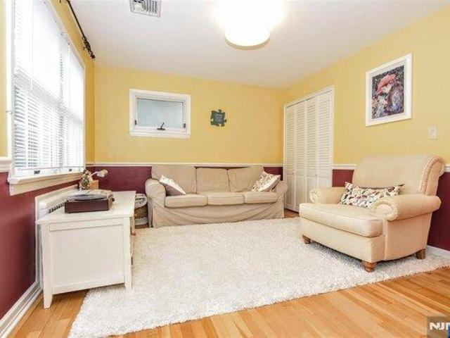 house with 3 bedroom, Ridgewood NJ ES105769786
