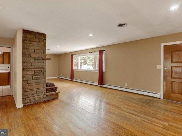house with 3 bedroom, Robbinsville NJ ES105293372