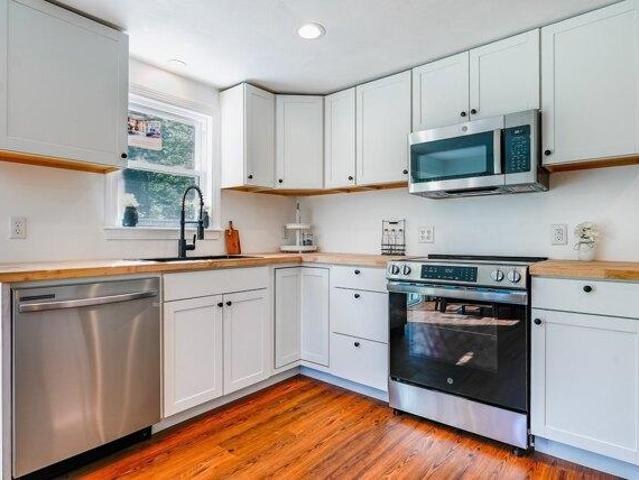 house with 3 bedroom, Rochester MA ES105551115