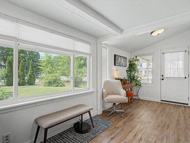 house with 3 bedroom, Rochester NH ES104835185