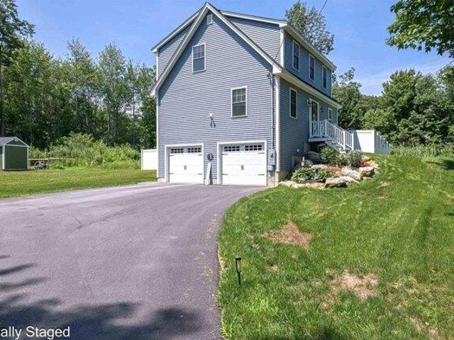 house with 3 bedroom, Rochester NH ES105534174