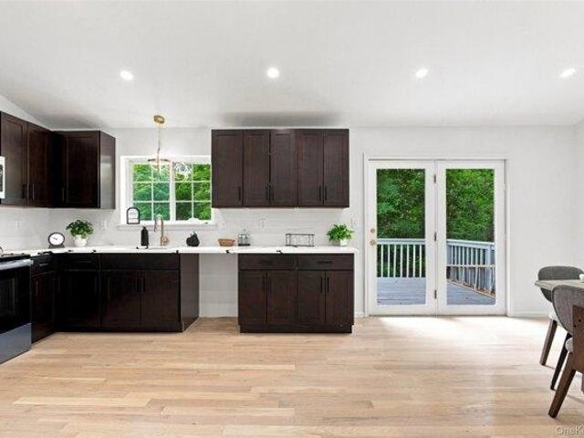 house with 3 bedroom, Rock Tavern NY ES105292682