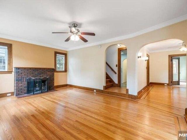 house with 3 bedroom, Rutherford NJ ES105692180