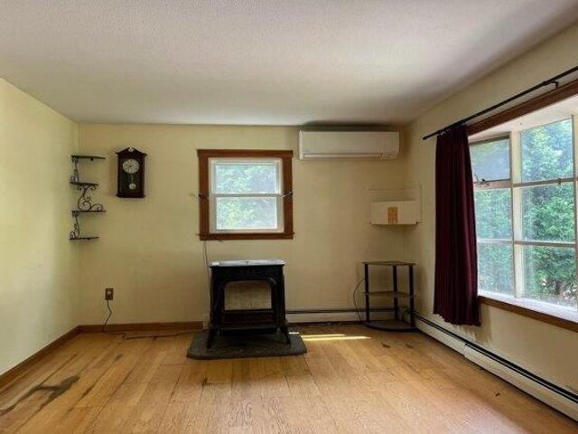 house with 3 bedroom, Rutland VT ES105560341