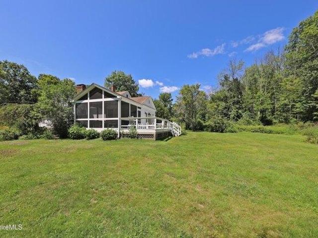 house with 3 bedroom, Sandisfield MA ES105473888