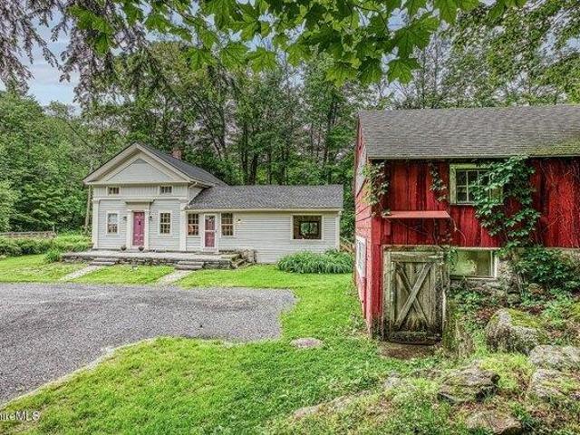 house with 3 bedroom, Sandisfield MA ES105478225