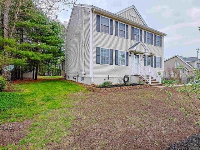 house with 3 bedroom, Sandown NH ES104539432