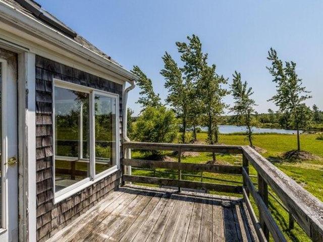 house with 3 bedroom, Sandwich MA ES105591802