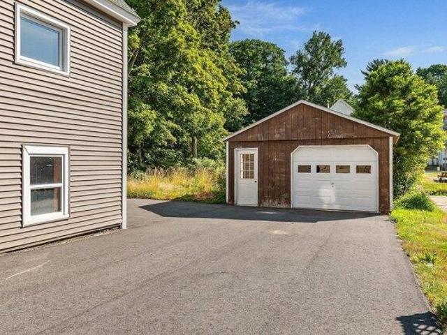 house with 3 bedroom, Sanford ME ES105632203