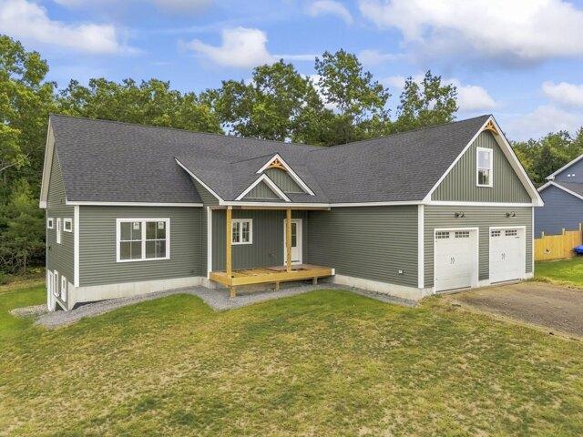 house with 3 bedroom, Sanford ME ES105751092