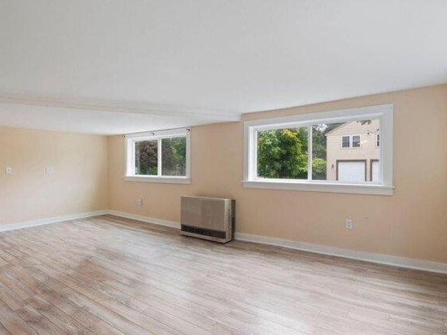 house with 3 bedroom, Saco ME ES105873426
