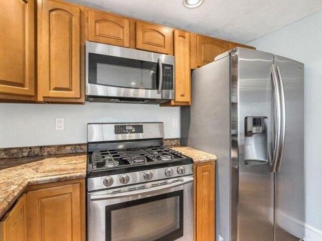 house with 3 bedroom, Seekonk MA ES105514271
